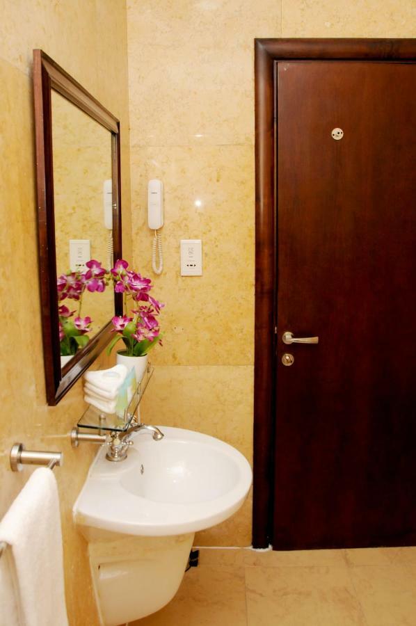 Rainbow Hotel Дубай Экстерьер фото